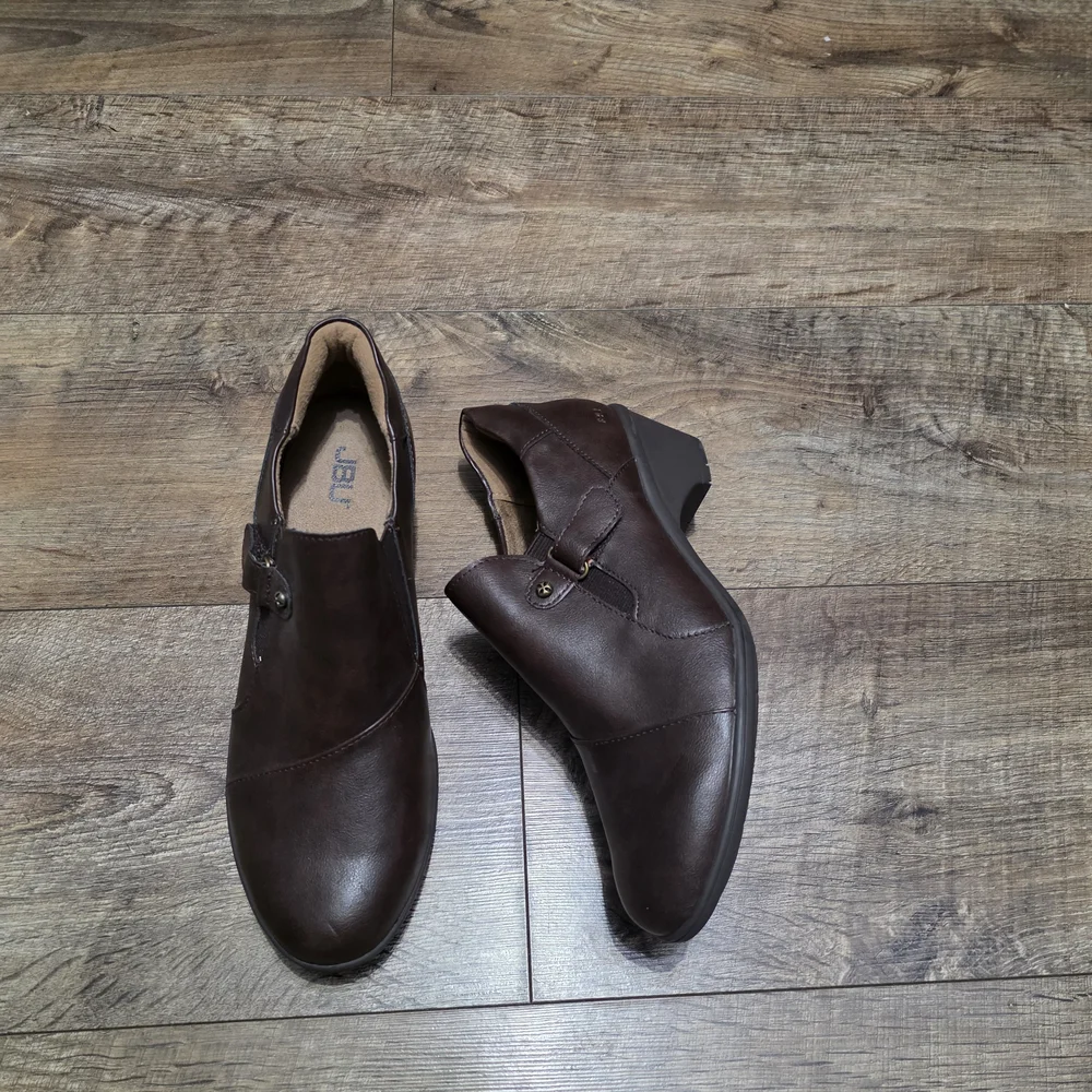 JBU Leather Wedge  Shoes Women 9